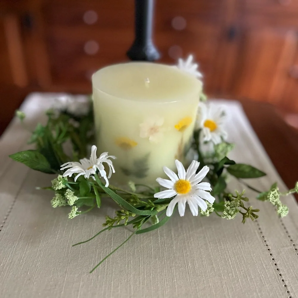 Pier 1 Daisy Embossed Candle and Candle Ring